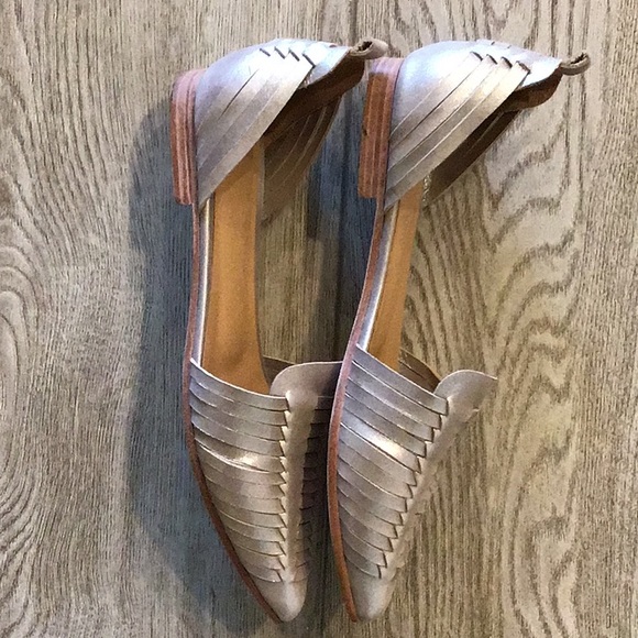 Huma Blanco woven Hollis Metallic Flat. EUC SZ 38 - Picture 3 of 6